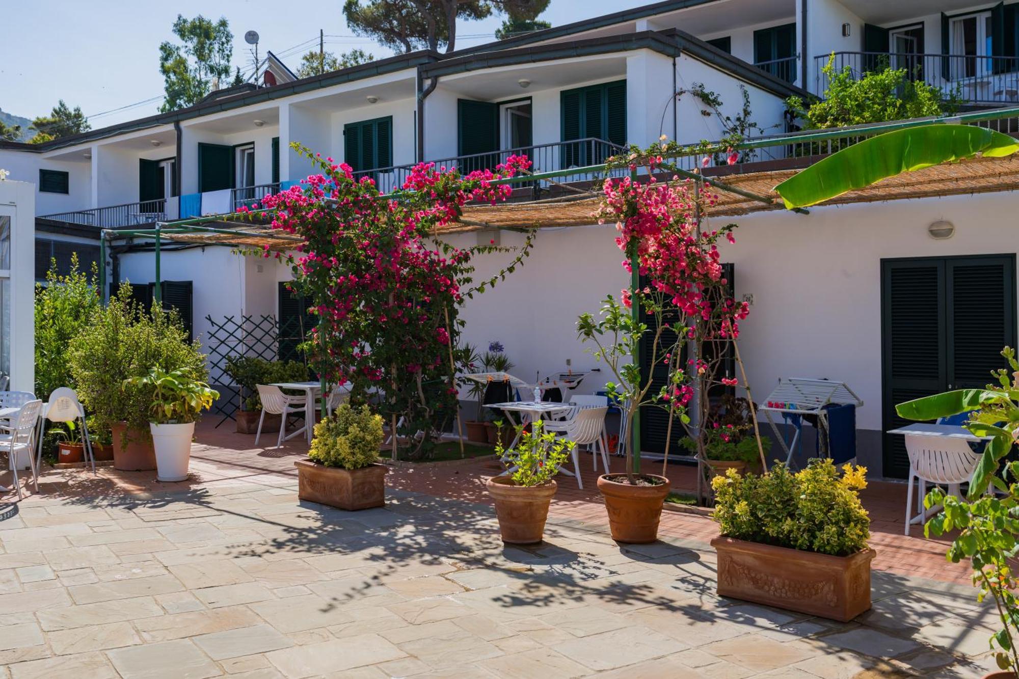 Hotel Dino Capoliveri  Εξωτερικό φωτογραφία