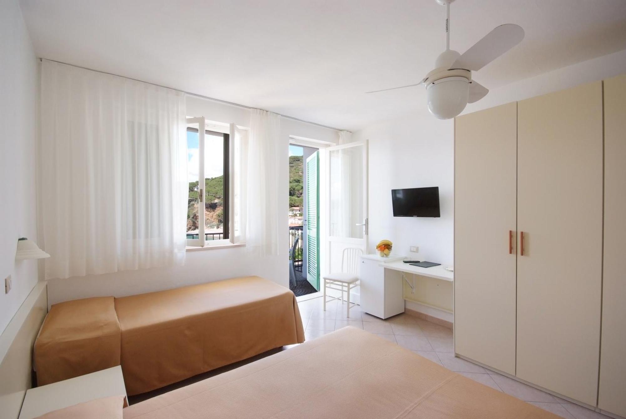 Hotel Dino Capoliveri  Εξωτερικό φωτογραφία